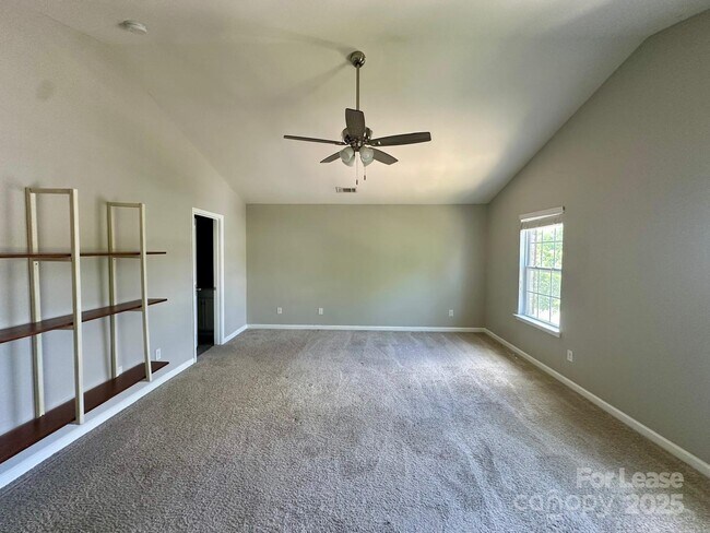 Building Photo - 2625 Cider Ridge Rd