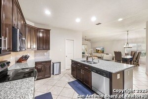 Building Photo - 433 Cactus Flower