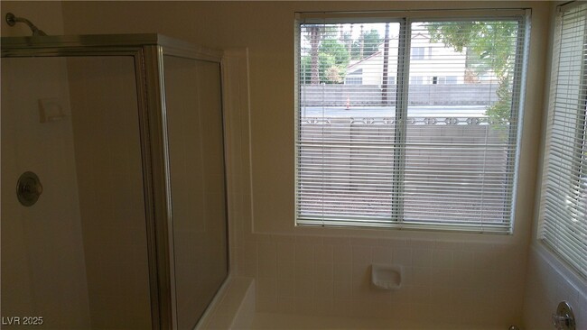 Building Photo - 1105 Overture Dr