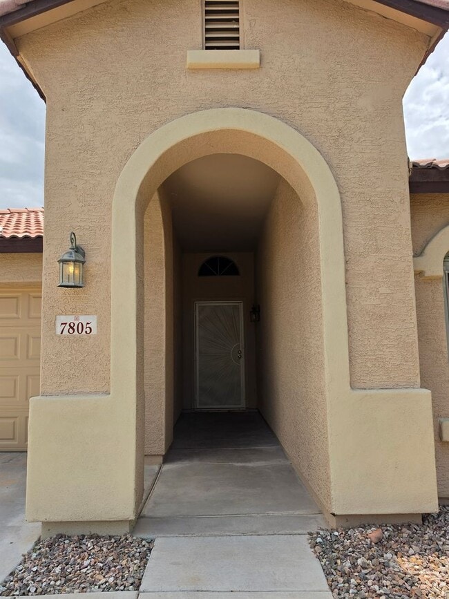 Building Photo - 7805 S 48th Ln
