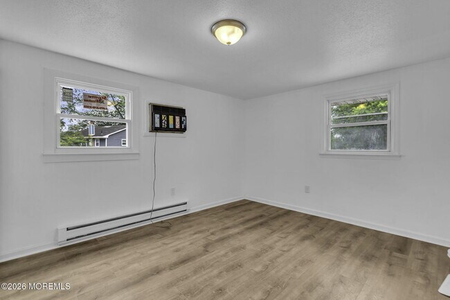 Building Photo - 102 Buckhorn Lake Ct