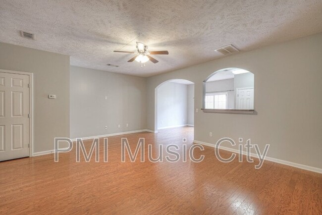 Building Photo - 1068 Ashmore Dr