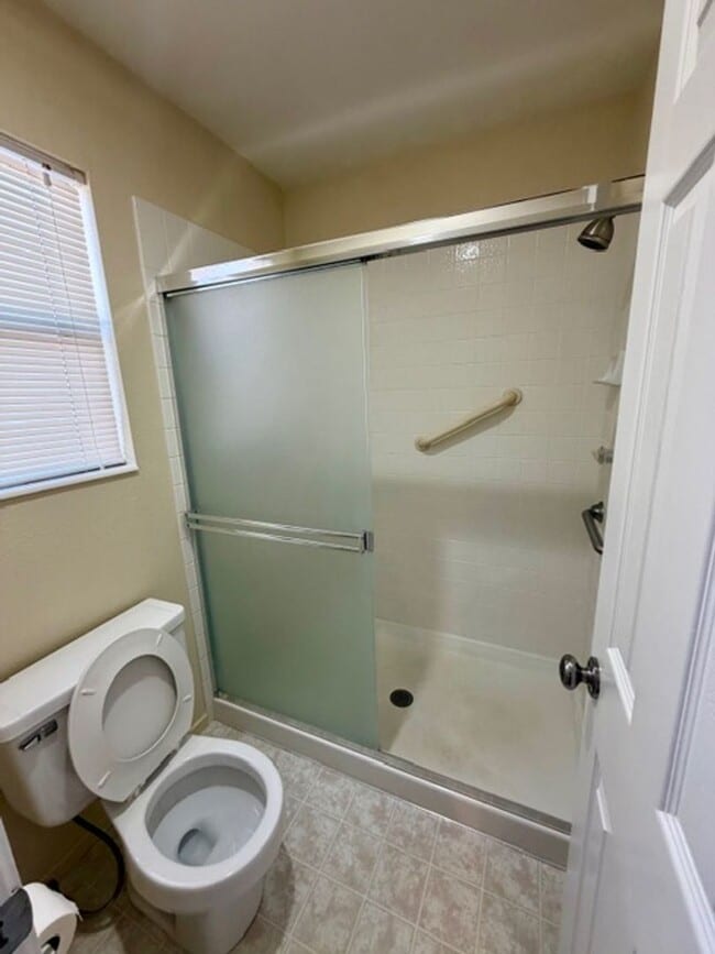 Building Photo - 6125 Greenbrook Dr