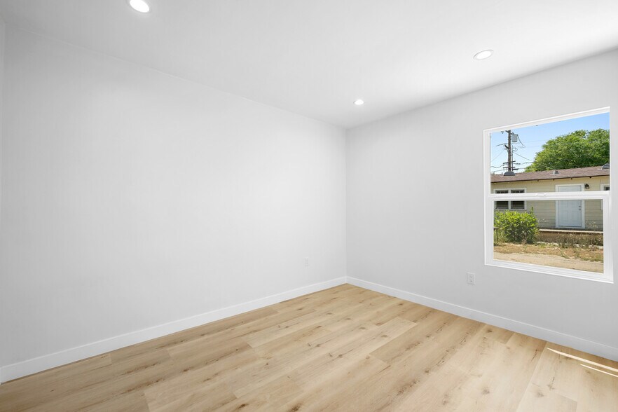 Building Photo - 1025 Linden Ave