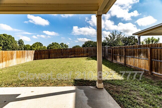 Building Photo - 255 Kinsley Wy