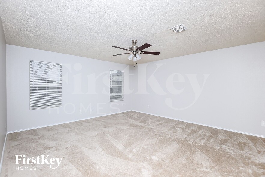 Building Photo - 8771 Cove Meadow Ln