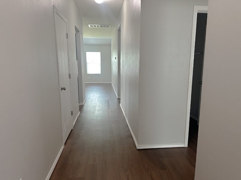 Building Photo - 3405 SE 94th St