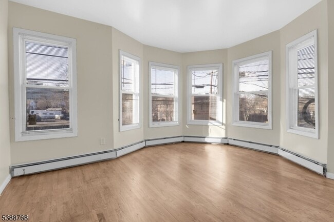 Building Photo - 284 Watchung Ave