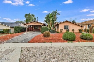 Building Photo - 11321 Collett Ave