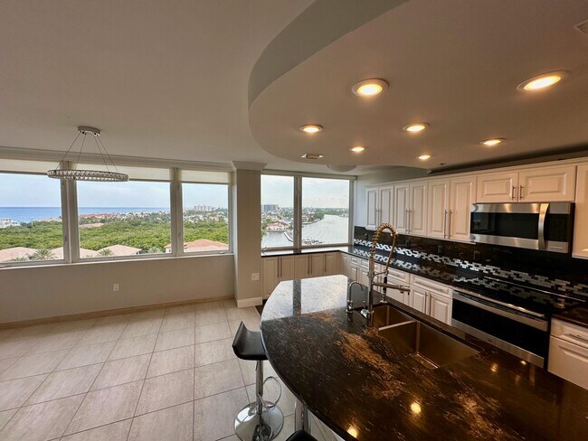 Building Photo - 3912 S Ocean Blvd