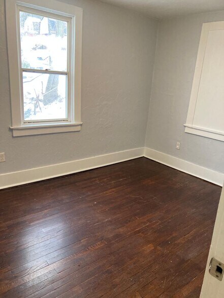 Building Photo - 2313 Vodeli St