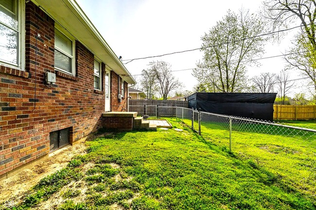 Building Photo - 3909 Aloda St