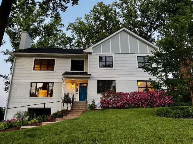 Building Photo - "Luxurious 6-Bed, 6-Bath Arlington Retreat...