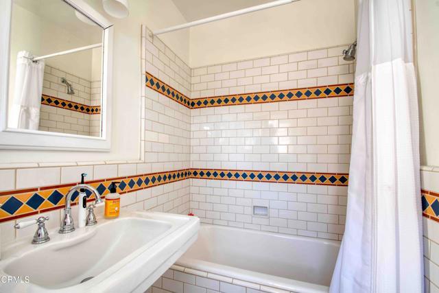 Building Photo - 1014 Stearns Dr