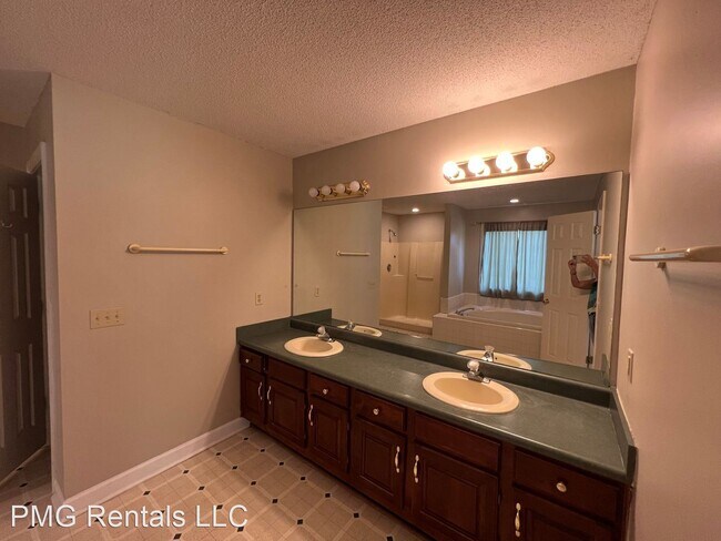 Building Photo - 4 br, 2 bath House - 1001 Chase Ct