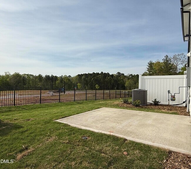 Building Photo - 5023 Reader Wy