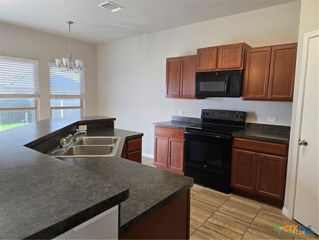 Building Photo - 1214 Jamestown Dr