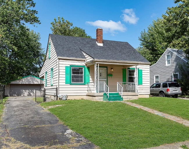 Building Photo - 1936 Glenridge Dr