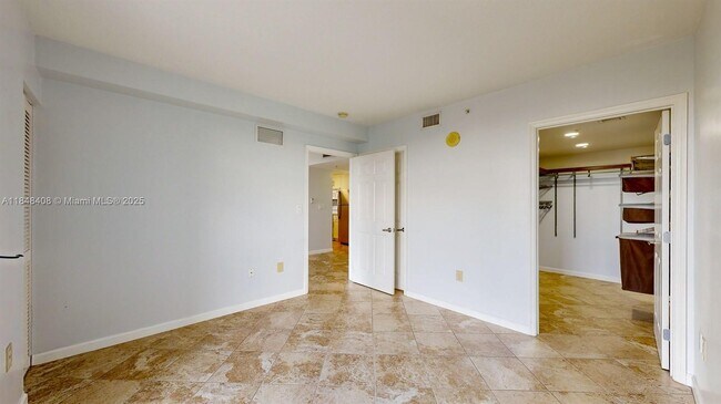 Building Photo - 900 SW 8th St