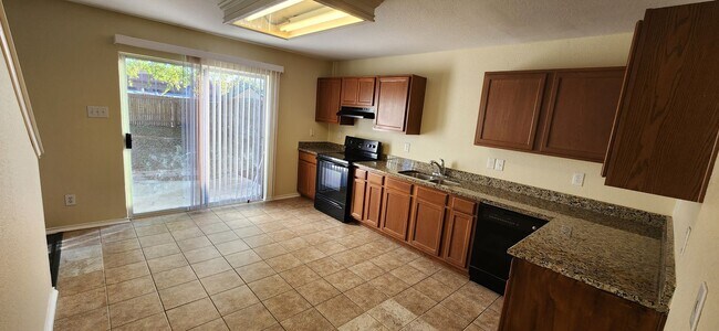 Building Photo - Heritage Park Community-3Bedroom, 2.5 Bathroom-