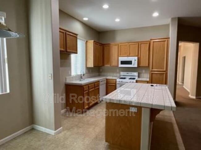 Building Photo - 10165 Sorenstam Dr