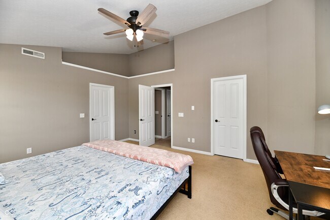 Building Photo - 1135 Cavendish Dr