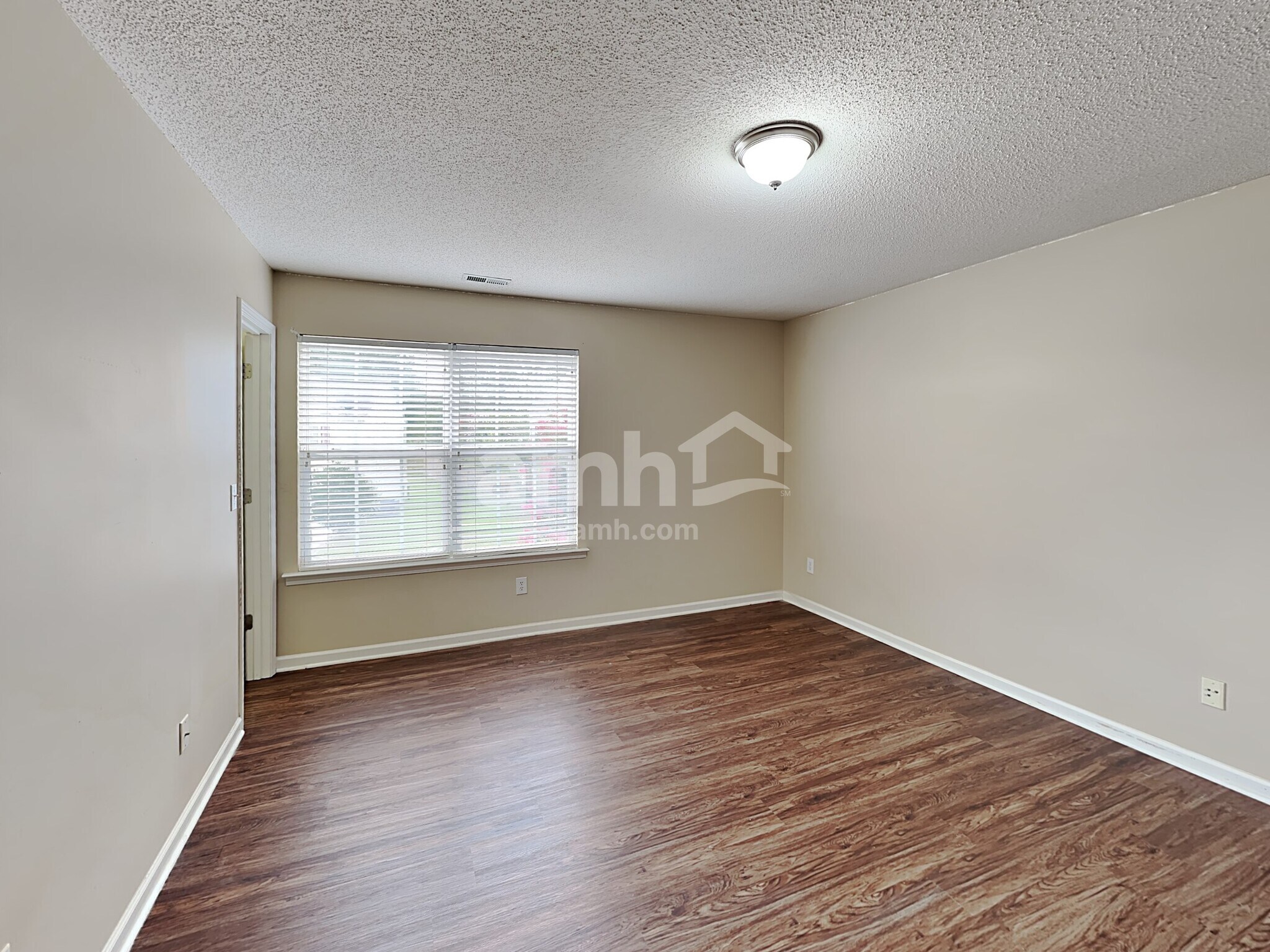 Building Photo - 4928 Alenja Ln
