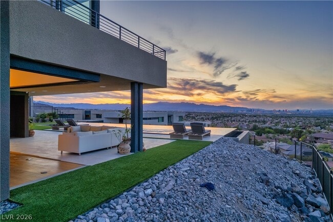 Building Photo - 804 Dragons Eye Dr