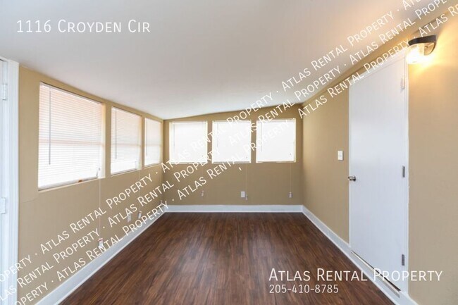 Building Photo - 1116 Croyden Cir