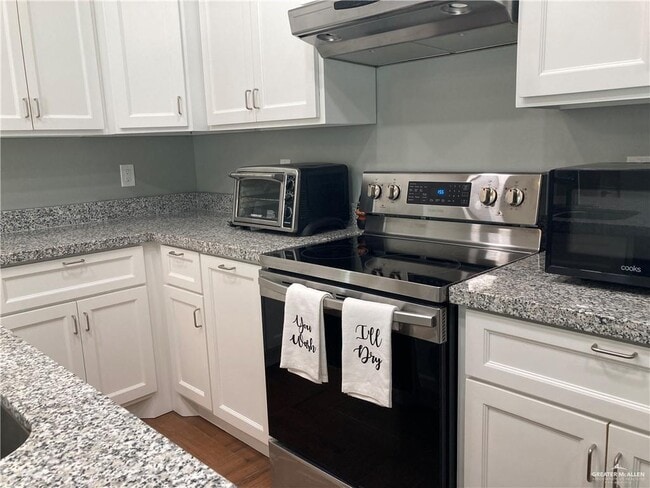 Building Photo - 18 S 6th St