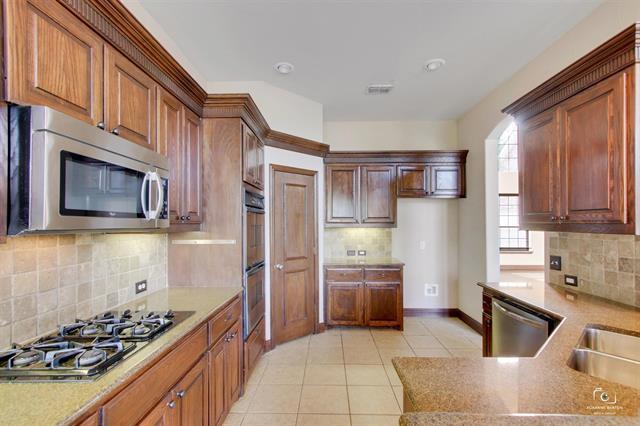 Building Photo - 11534 Castlebrook Ln