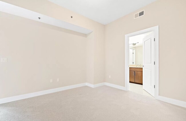 Bedroom 2 - 140 W Franklin St