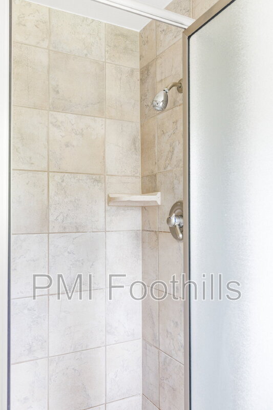 Building Photo - 6982 Estes Dr
