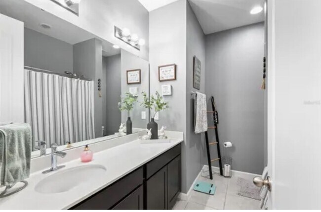 Building Photo - Four bedroom Two bath - Winter Haven
