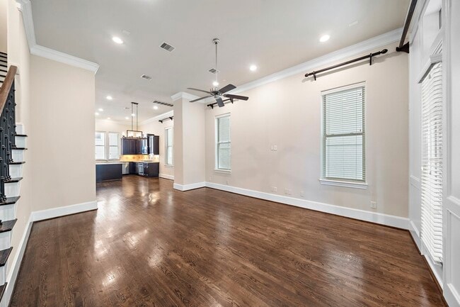 Building Photo - 6606 Toledo St