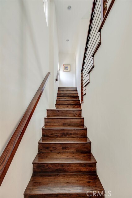 Building Photo - 333 3rd St