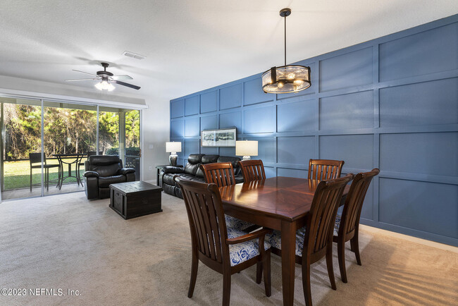 Building Photo - 6867 Roundleaf Dr