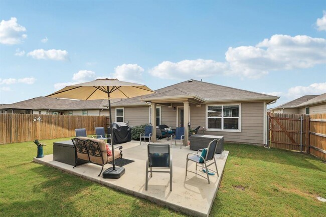 Building Photo - 111 Krause Spgs Dr