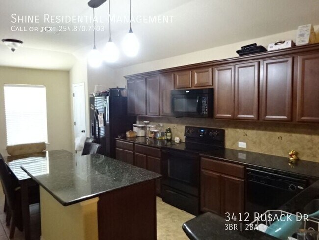 Building Photo - 3412 Rusack Dr