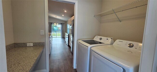 Building Photo - 202 Polermo Ave