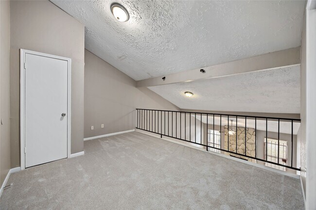 Building Photo - 12238 Wild Pine Dr