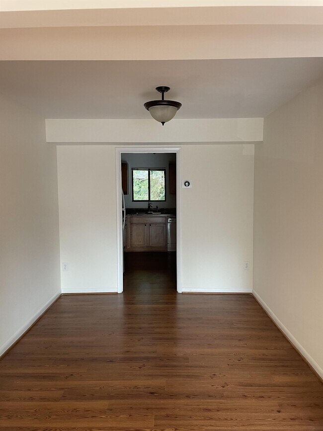 Building Photo - 146 Harvest Dr