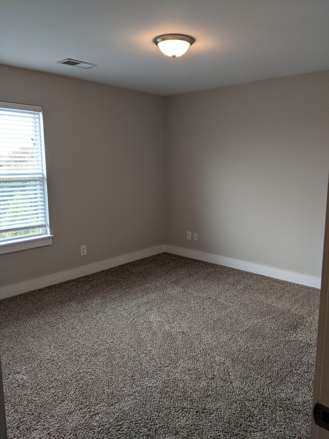 Building Photo - 3538 Steffisburg Dr