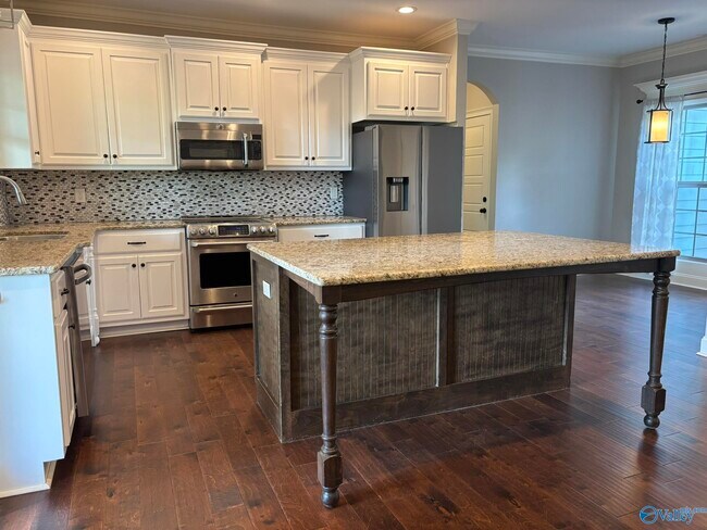 Building Photo - 317 Rosemont Rd SE