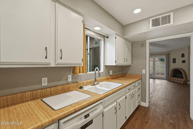 Building Photo - 4323 N 29th Pl