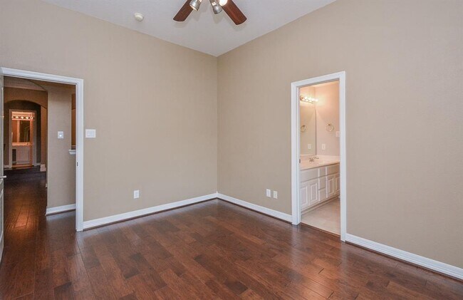 Building Photo - 5007 Barlow Bend Ln