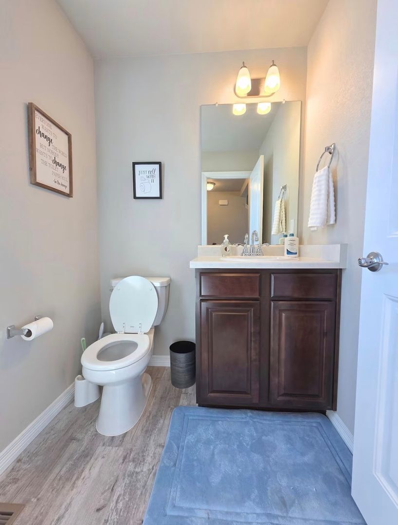 Building Photo - 6784 Skuna Dr