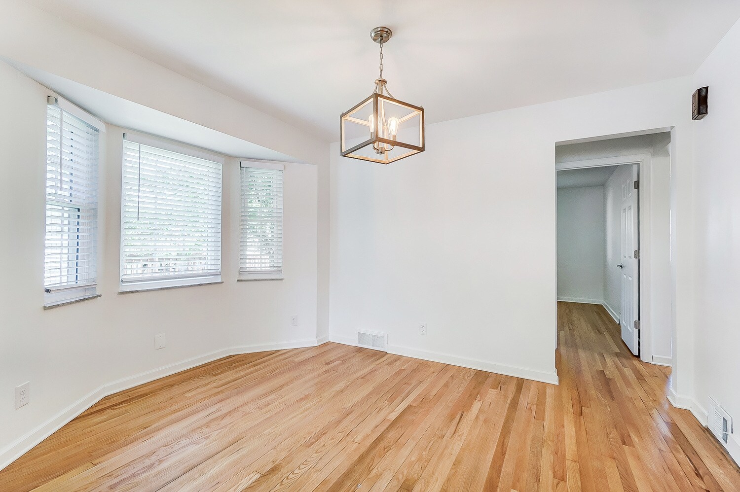 Building Photo - 227 Corona Ave