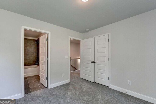 Building Photo - 7309 Yewtree Dr