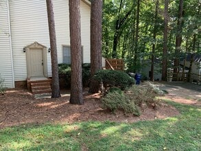 Building Photo - 2 BEDROOM TOWNHOME NEAR CRABTREE-DECK-SHAD...